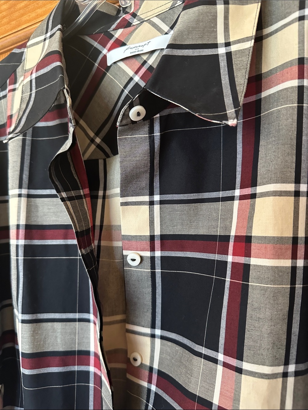 Foxcroft Wrinkle Free Black Tan White & Red Plaid Button-Down Shirt Pristine 20W - Picture 7 of 8